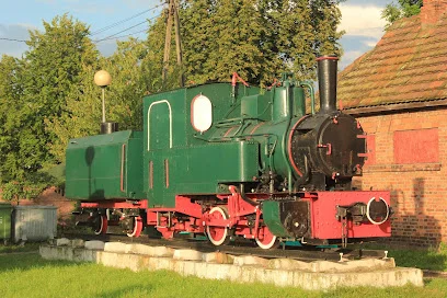 Parowóz "Ryś" (pomnik przed Dworcem PKP Sochaczew)